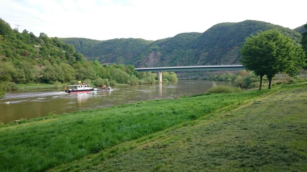 Ferienwohnungen Am Bruttiger Moselsteig Exterior photo