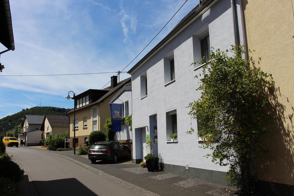 Ferienwohnungen Am Bruttiger Moselsteig Exterior photo