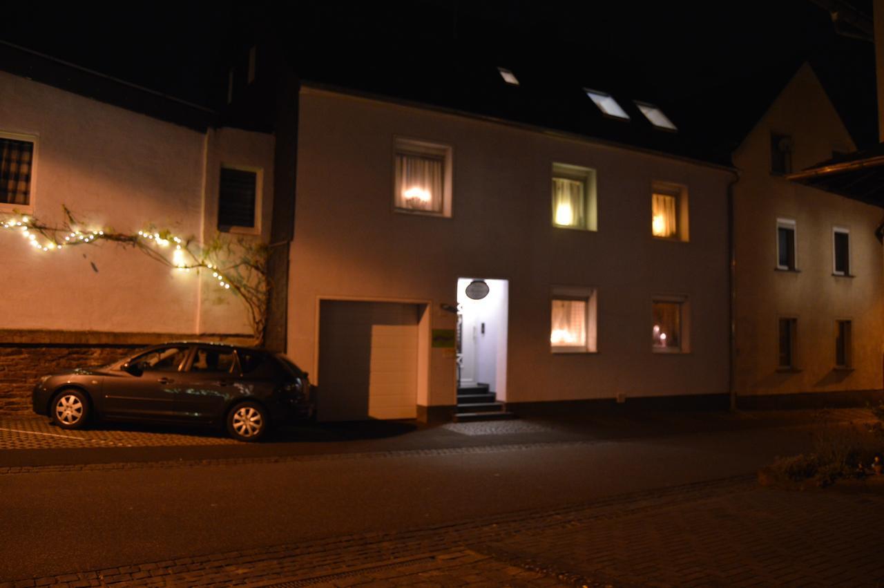 Ferienwohnungen Am Bruttiger Moselsteig Exterior photo